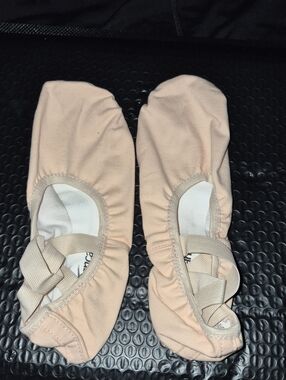 Bloch Nude Pink Canvas Ballet Slippers with Elastic Straps